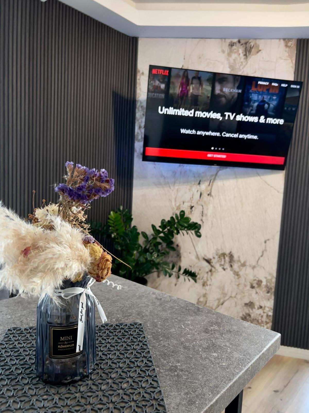 Alfred Sky Smart Apartment 29Th Spa Included Skopje Eksteriør bilde